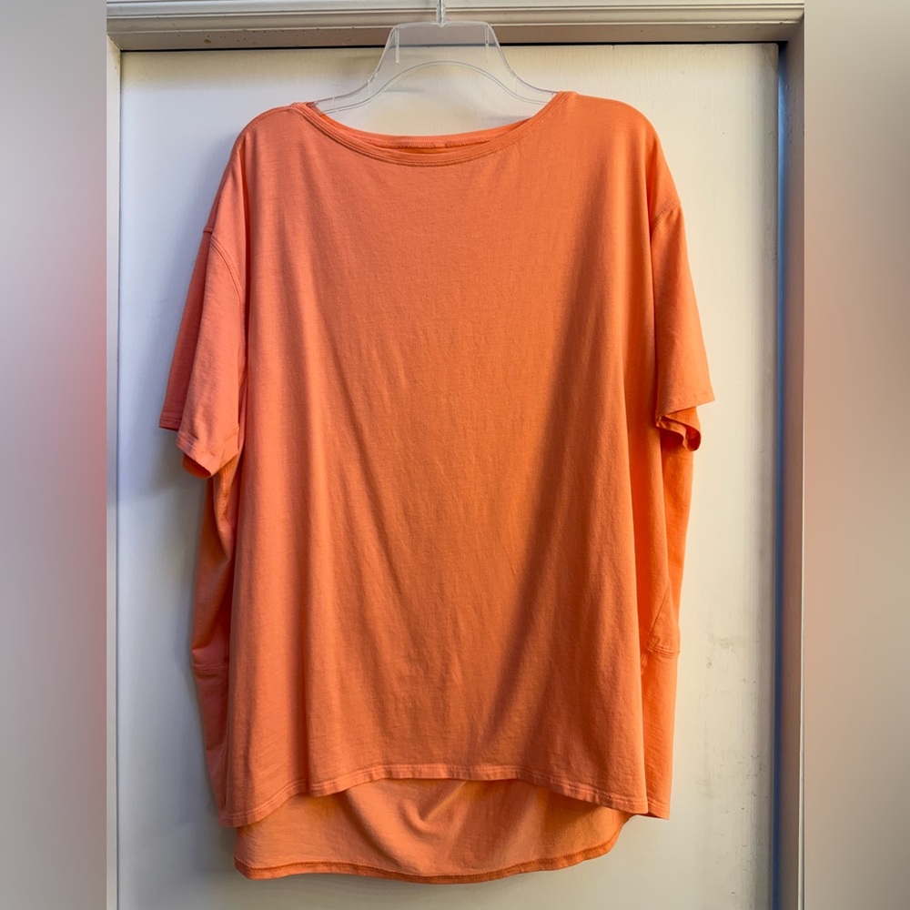 EUC Lululemon Back in Action Short Sleeve Shirt
